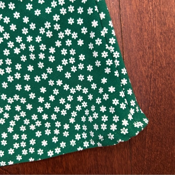 Maison D’ Amelie Springtime Green and White Ditsy Floral Skirt, Size 8 - Picture 4 of 8